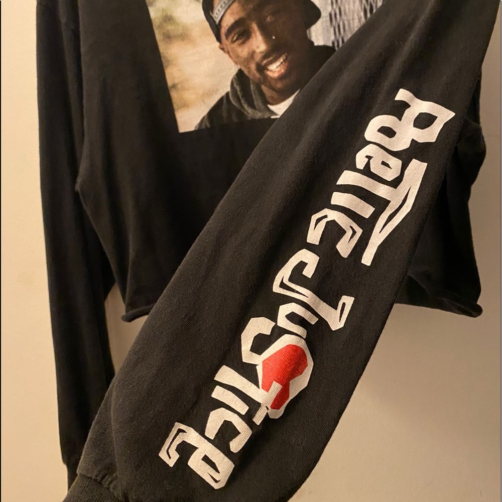 Tupac Graphic Crop Long-Sleeve